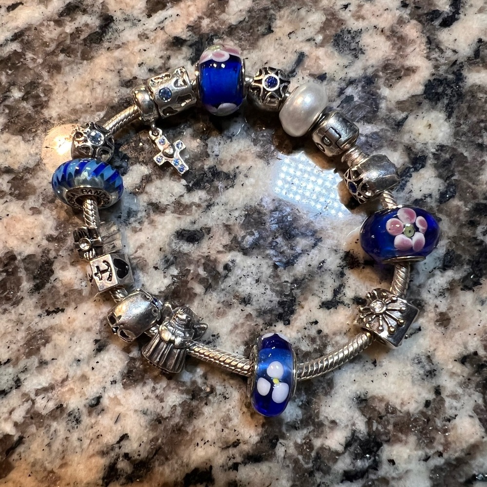 AUTHENTIC PANDORA BRACELET WITH 15 CHARMS